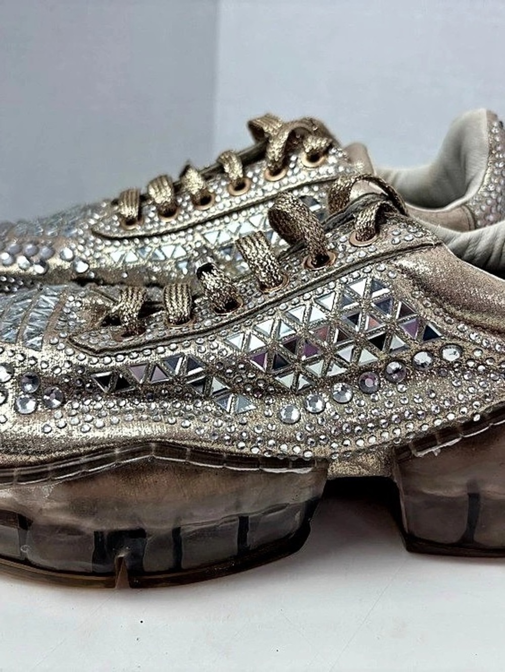 La Sheelah Embellished Platform Women’s Sneakers in Gold Dimonds US 8.5 Like New